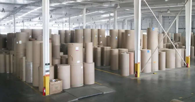 Die Auswirkungen von Papierpreisschwankungen auf den Großhandel mit kundenspezifischen Schmuckpapierverpackungsschachteln
