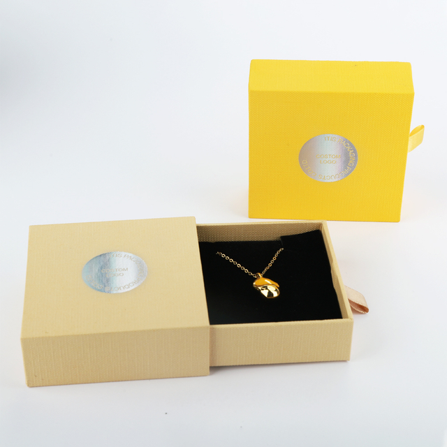 Maßgeschneiderte personalisierte Schmuckschatulle aus Pappe, Fabrik