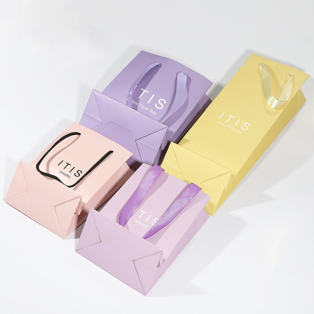 Geschenktüte aus Papier